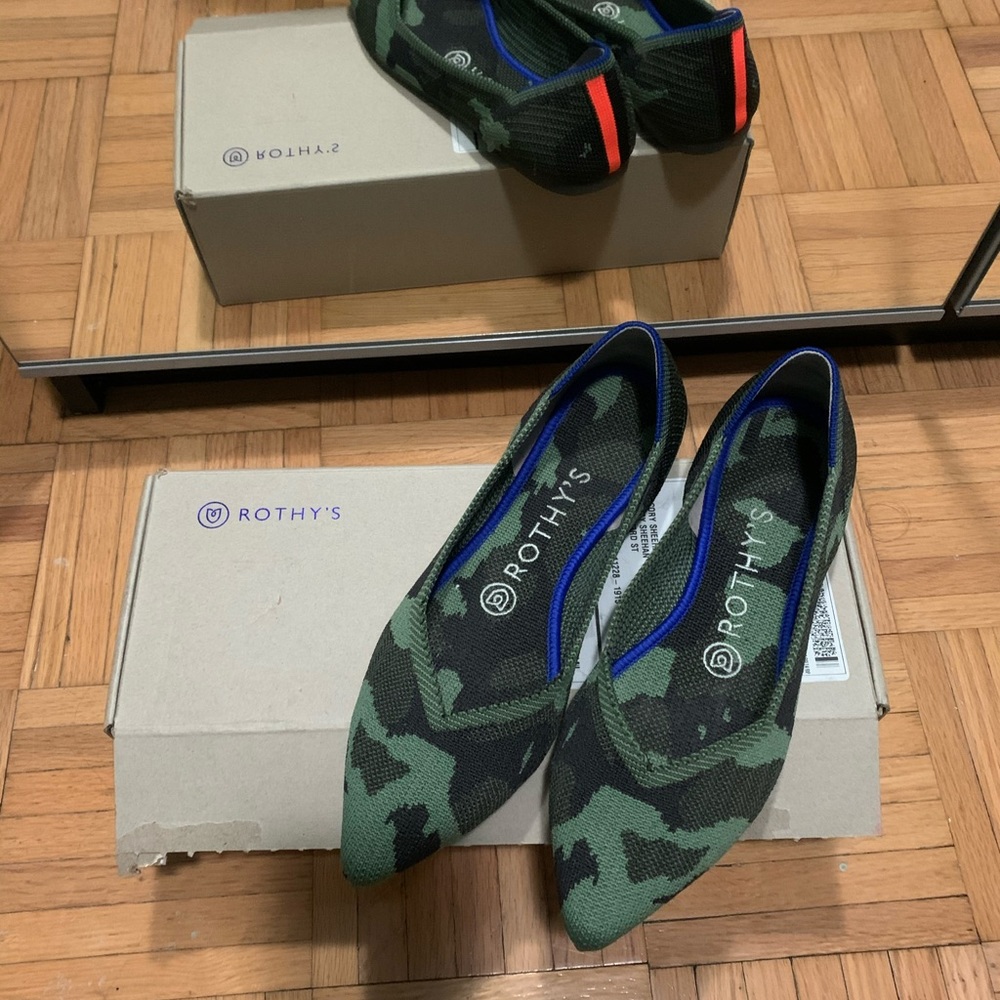 Rothy‘s “the point”  flat in camouflage, size 7.5